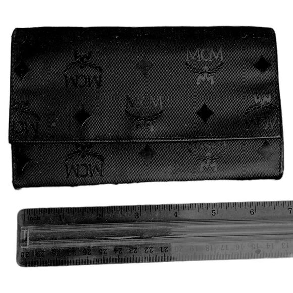 Vintage MCM Black Vinyl Medium Size Billfold w/Leather Interior Great Condition - Picture 1 of 5